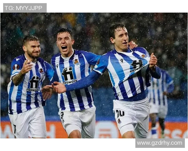 足球历史得分榜前十名球星解析及成就回顾